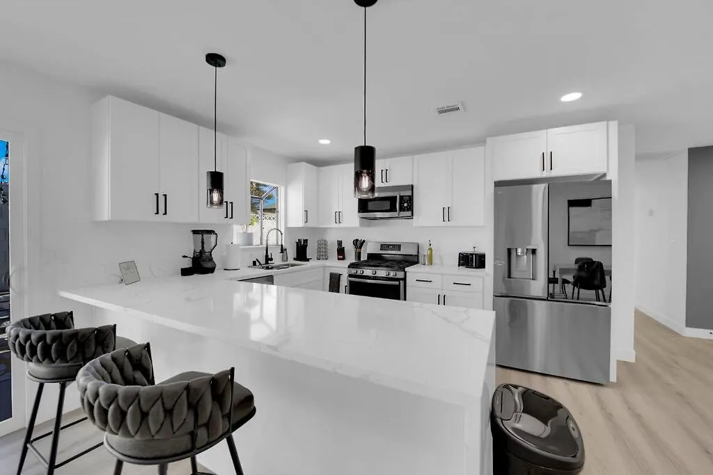 Vegas Bliss Near The Strip - Pet & Family Friendly Villa Las Vegas 0*,